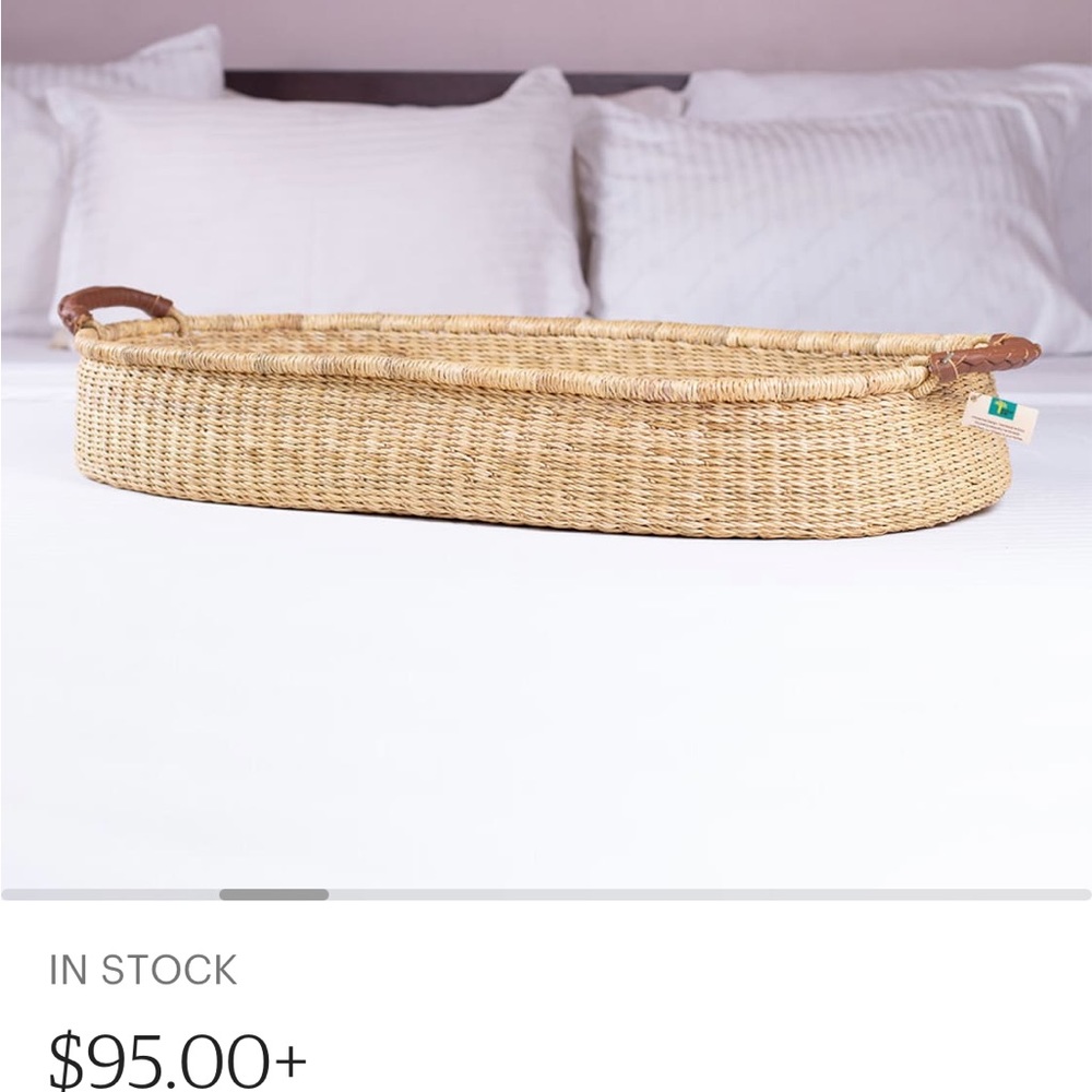 Changing table basket by Design Dua